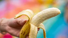 Varför bananer har ”trådar” – och om man bör äta dem